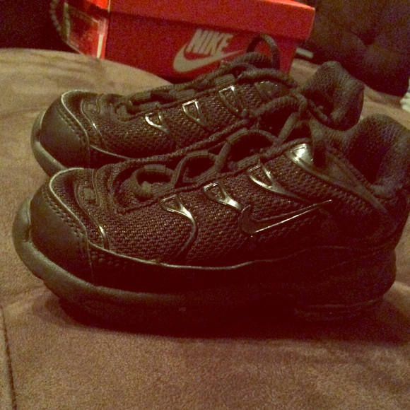 red air max plus toddler